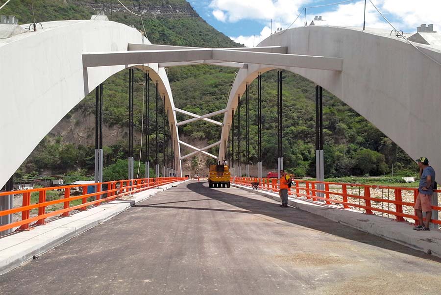Puente Ciruelo en Cajamarca: Falso arco como solución constructiva