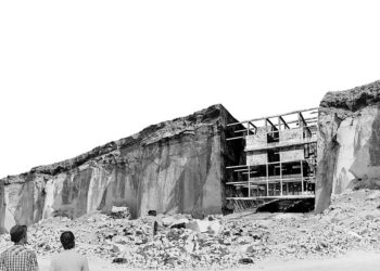 White Canvas: Un lienzo blanco en las canteras de Sillar