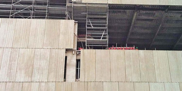 Centro de Convenciones y la fibra de vidrio