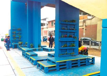 Parque en la estación del Metro