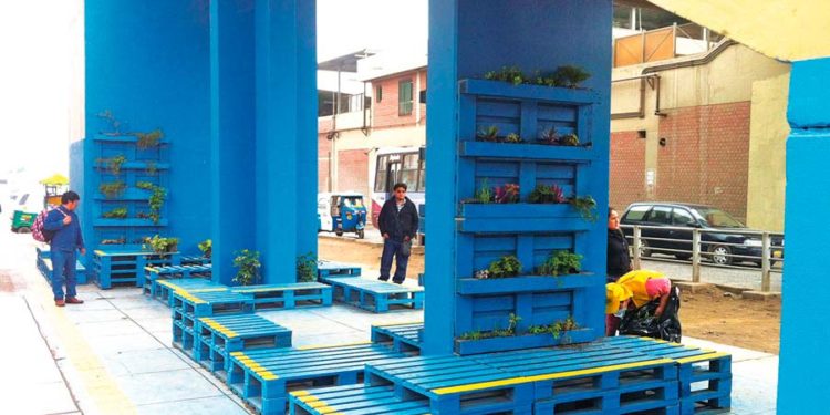 Parque en la estación del Metro