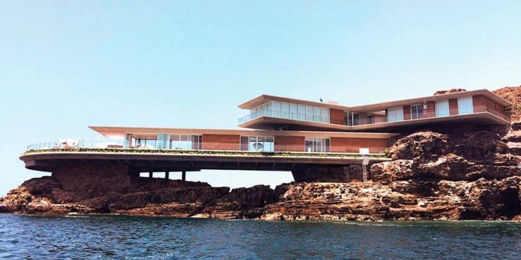 Casa de Playa en el Club Naútico Poseidón: Bloques volados