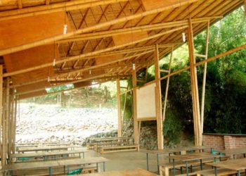 Reconstruir la costa ecuatoriana podría hacerse con bambú o caña