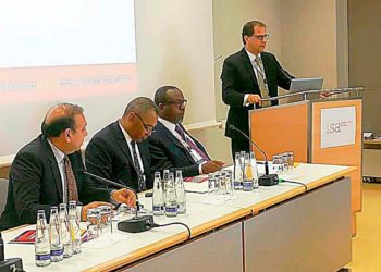 Perú mostró en Alemania avances en energías renovables y planes al 2021