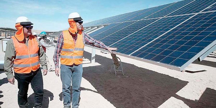 Perú resulta atractivo para invertir en energía renovable