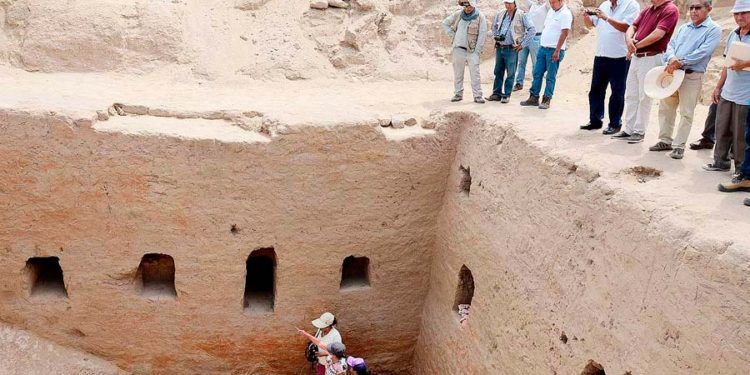 Hallan tumba de época inca en sitio arqueológico de Lambayeque