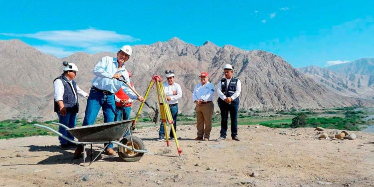 Presidente Vizcarra dio inicio a obra de afianzamiento hídrico en Ica
