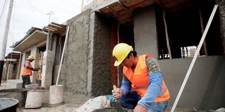 Reconstrucción: Presidente asegura que total viviendas se entregarán en el 2020