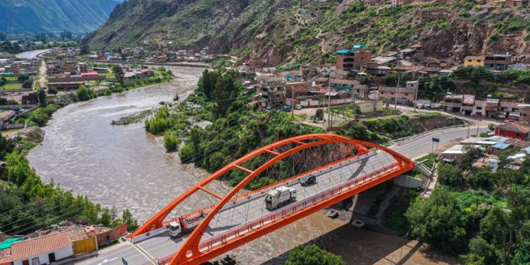 Cusco: Anuncian inversión de S/ 157 millones en construcción de 39 puentes