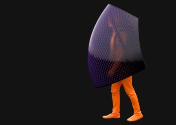 Presentan “Be a Bat Man”, el escudo portátil que protege del coronavirus