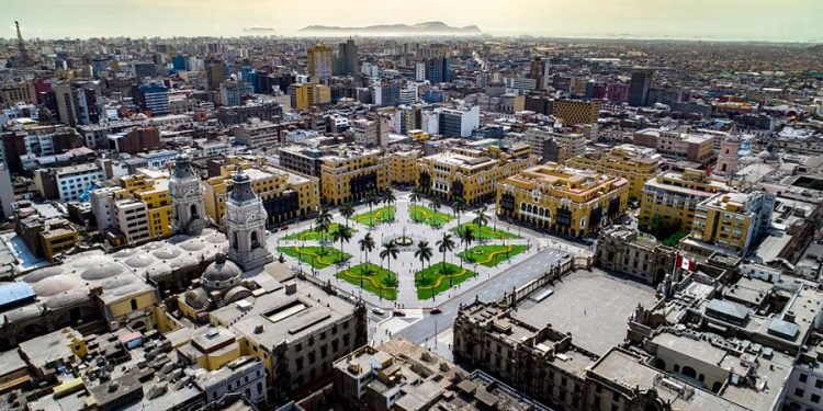 La dialéctica entre la disociación metropolitana y la asociación megalopolitana