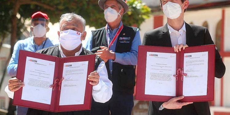 Perú y Francia firman contrato de más de S/ 369 millones por asesoría técnica para obras de Carretera Daniel Alcides Carrión