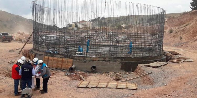 Gobiernos regionales, gobiernos locales y universidades públicas podrán comprometer hasta S/ 14,847 millones en OxI