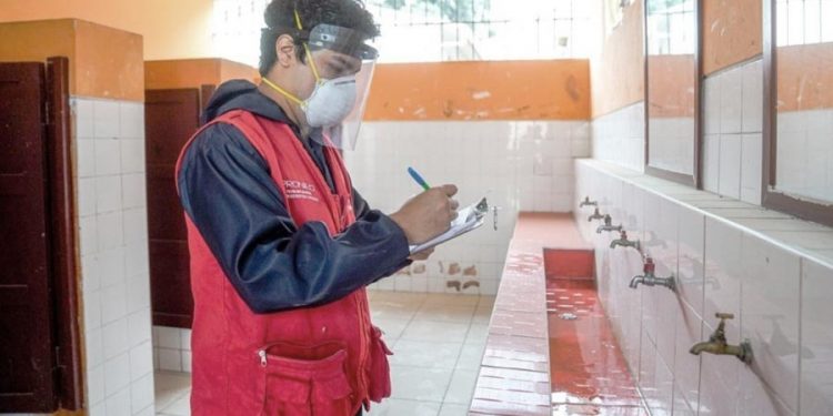 Presupuestan S/ 417 millones para el mantenimiento de más de 54,000 colegios