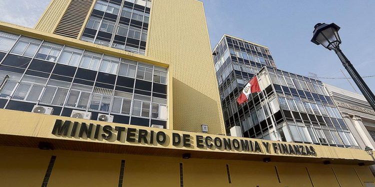 Ejecutivo presenta proyecto de ley que destina S/ 4,000 millones para contingencia ante intensas lluvias