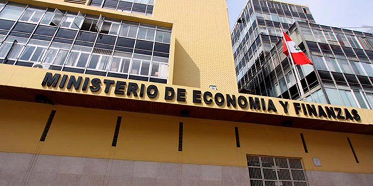 MEF selecciona a 10 entidades públicas que iniciarán la adopción de BIM a nivel organizacional