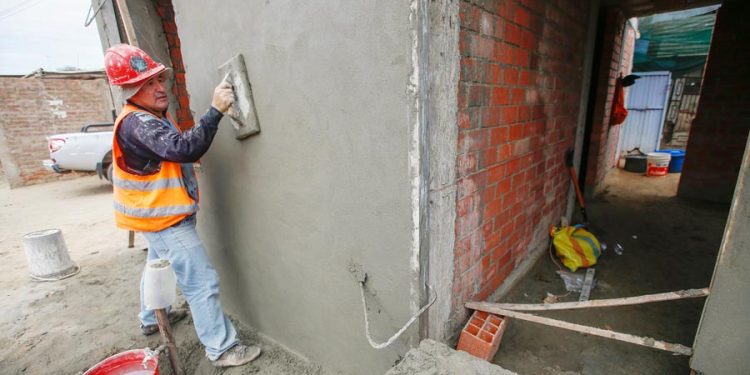 MVCS otorgará un 25% y 50% adicional de bono habitacional Techo Propio para policías y militares