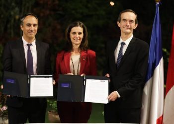 Francia impulsará proyectos sostenibles de agua y saneamiento en el país