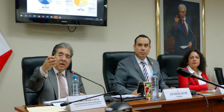 Contraloría indica que corrupción está bajando lentamente, pero falta sanción