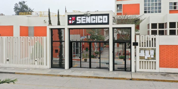 Destituyen del cargo a presidente ejecutivo del Sencico