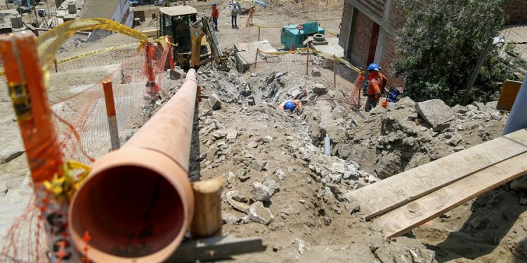 Invierten S/ 282 millones en obras de agua y alcantarillado para tres distritos de Lima Sur