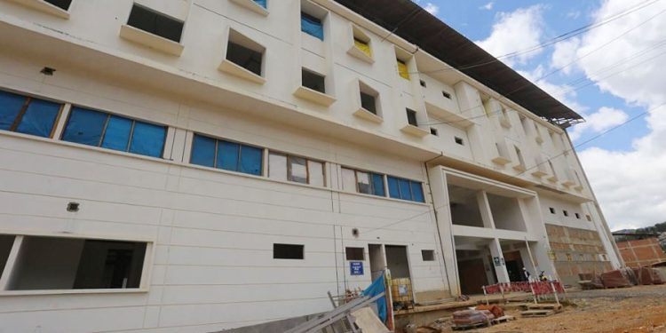 Se invertirán más de S/ 950 millones en cinco hospitales de alta complejidad