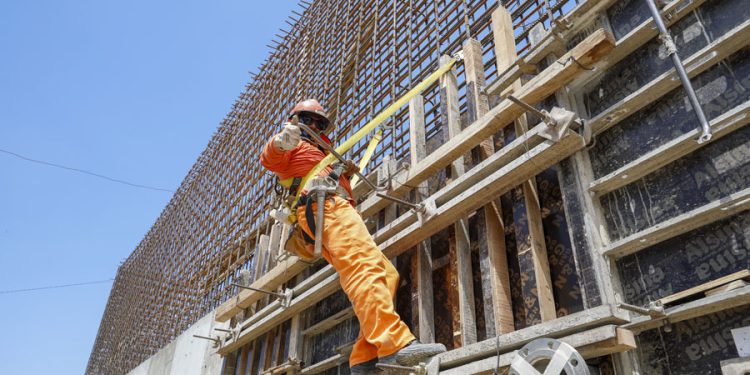 Sector construcción creció 5.6% a mayo y revierte tendencia a la baja de 2023