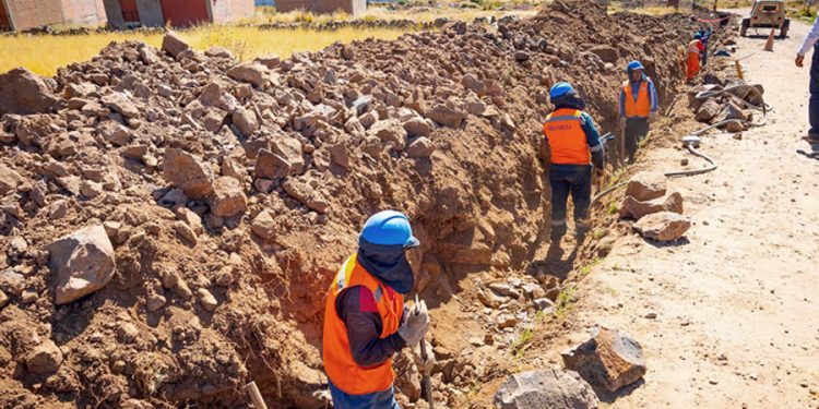 Puno: Presupuestan S/ 200 mil para iniciar línea de impulsión de agua potable en COAR