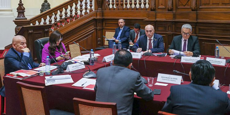 Destinan más de S/ 1,280 millones para 745 obras de agua potable y saneamiento a nivel nacional