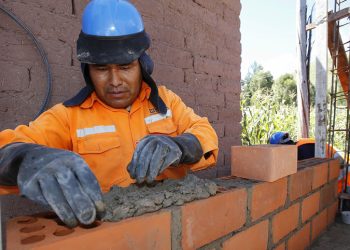 Destinan S/ 900 millones al Fondo Mivivienda para 28,000 bonos Techo Propio