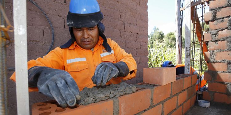 Destinan S/ 900 millones al Fondo Mivivienda para 28,000 bonos Techo Propio