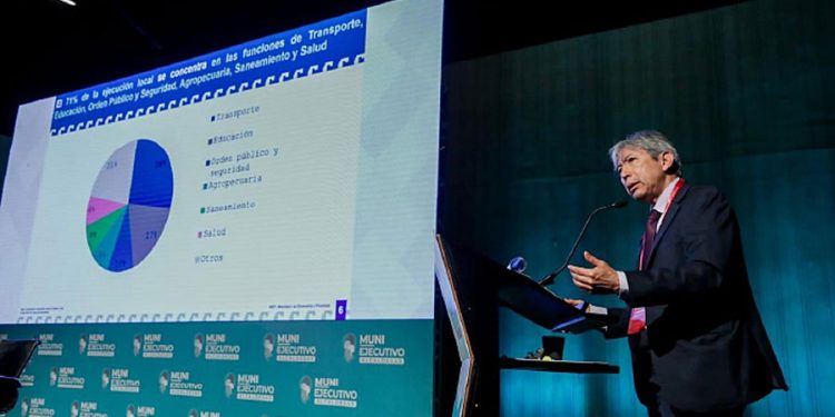 MEF proyecta que la inversión pública crecerá a S/ 66 mil millones este año