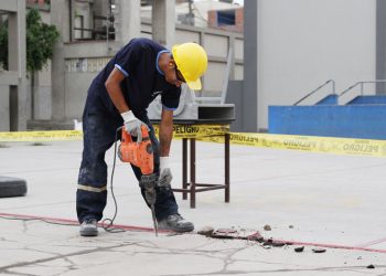 Transfieren S/ 295 millones para el mantenimiento 54,856 colegios