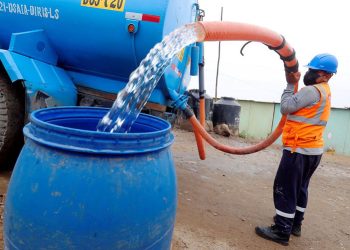 Transfieren S/ 36.7 millones a Sedapal para distribución gratuita de agua potable