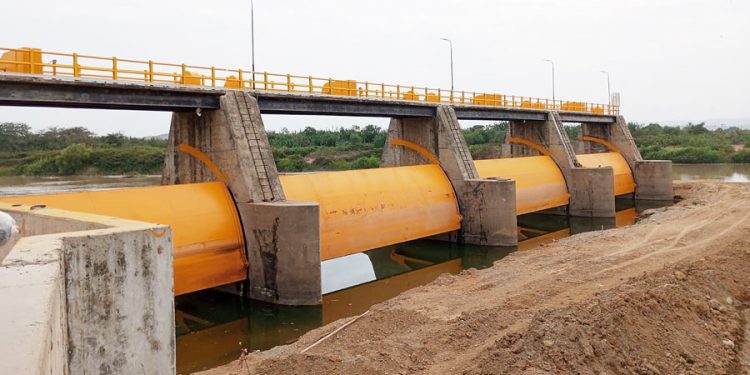 Tumbes: Alertan deficiencias en obra de canal La Peña que ponen en riesgo su funcionamiento