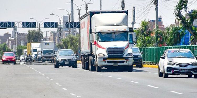 Carga pesada no circulará por Av. Morales Duárez para dar fluidez al tránsito hacia el nuevo aeropuerto Jorge Chávez