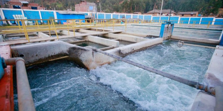 Impulsan integración de EPS para mejorar eficiencia en servicios de agua y saneamiento