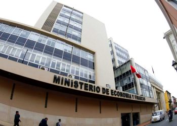 MEF aprueba endeudamiento con la CAF por US$ 229 millones para infraestructura vial y transporte urbano