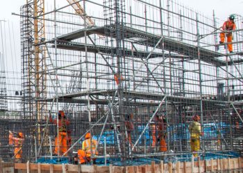 Construcción crece 4.7% en primer semestre, pero no basta para cerrar brechas sociales