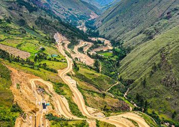 Ejecutivo agiliza trámites para adquisición de terrenos del Corredor Vial Apurímac–Cusco