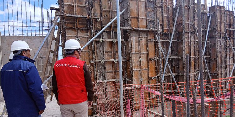 Puno: Detectan deficiencias en construcción de teatro municipal en Yunguyo