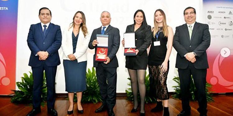 Megaflex Perú S.A.C. es reconocida a nivel nacional en Calidad por la SNI 2025 en Gestión de Fideicomisos